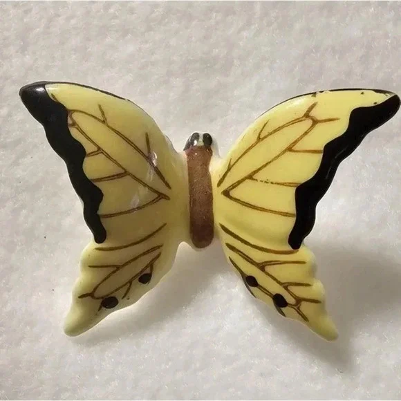 Vintage Hand Painted Japan Porcelain Butterfly Pins Pink, Lavender Pin Picks - Picture 7 of 10